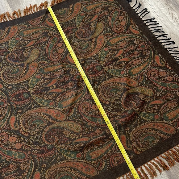 Paisley print 46x46 fringe scarf wrap - Picture 10 of 12
